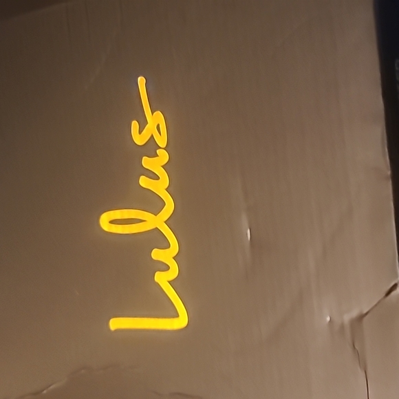 Shoes - Picture 7 of 8